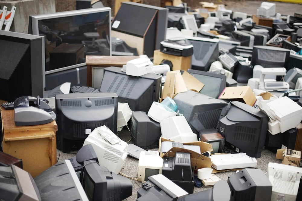 5 Keys to Keeping Corporate E-Waste Program Complaint Image - AGR