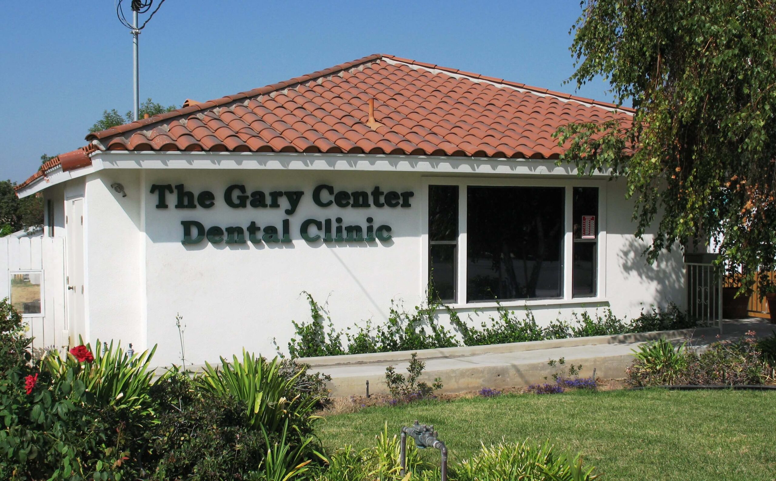 The Glary Center Dental Clinic Image